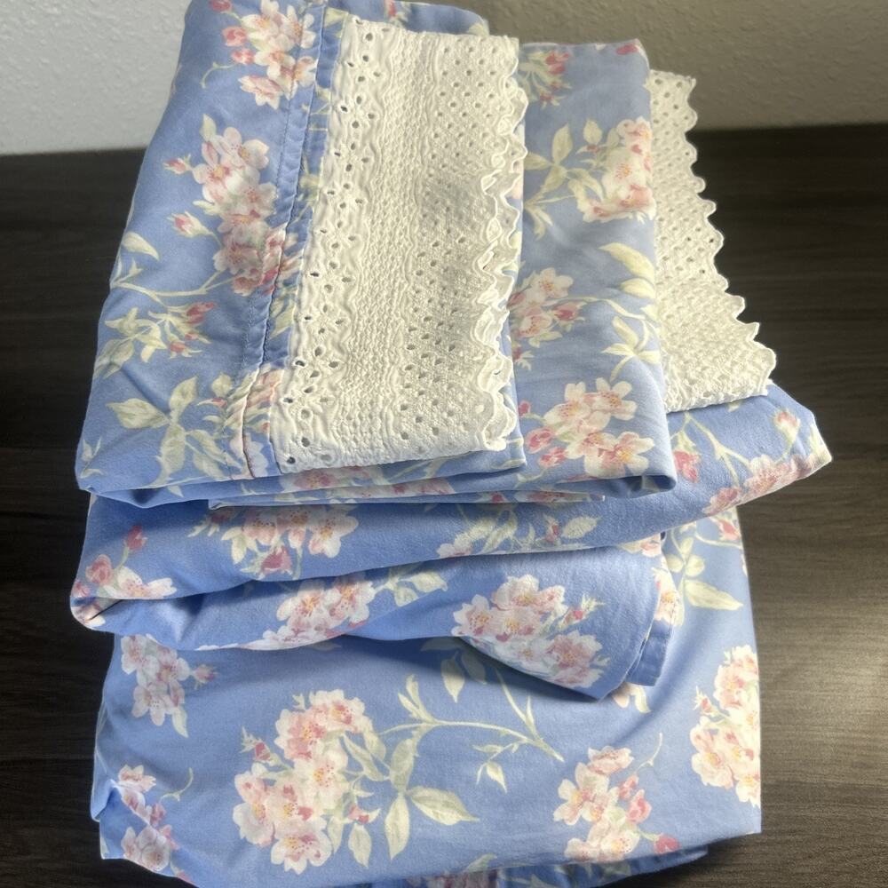 Vintage Eileen West Blue Floral Sheet Set Cotton Lace Trim 4 Piece Shabby Chic